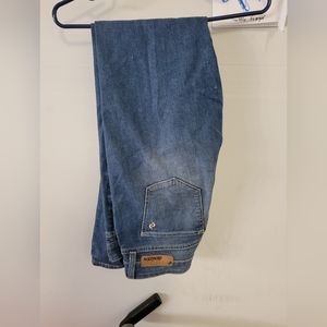 Denizen womens jeans from LEVIS size 12